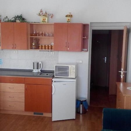Almet, apartmánove štúdio 205 Dóval Szoba fotó